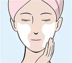 洗顔後、適量を手に取り、お肌を覆うように、全体的に均一に伸ばします。